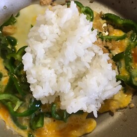 ピーマンと天かすのめんつゆチャーハン レシピ 作り方 By ボンド子 楽天レシピ ピーマンと天かすのめんつゆチャーハン レシピ 作り方 By ボンド子 楽天レシピ